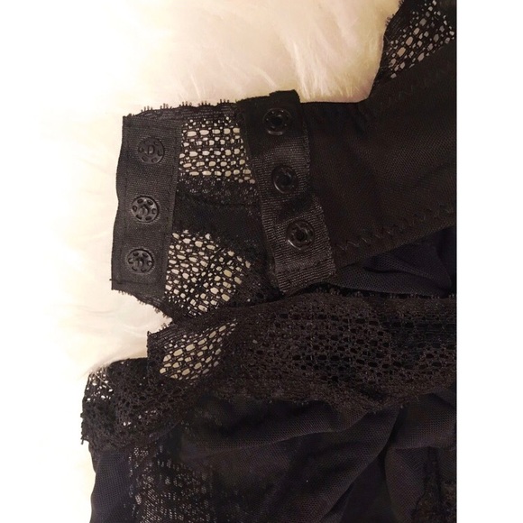 ⚫️SALE⚫️ VIX Bodysuit - Picture 6 of 8